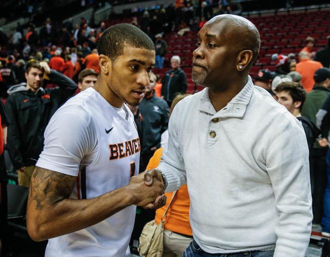 据了先机 据了先机